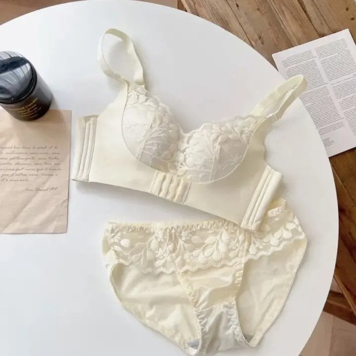 Luxe Lace Push-Up Set: Front & Back Hook Design