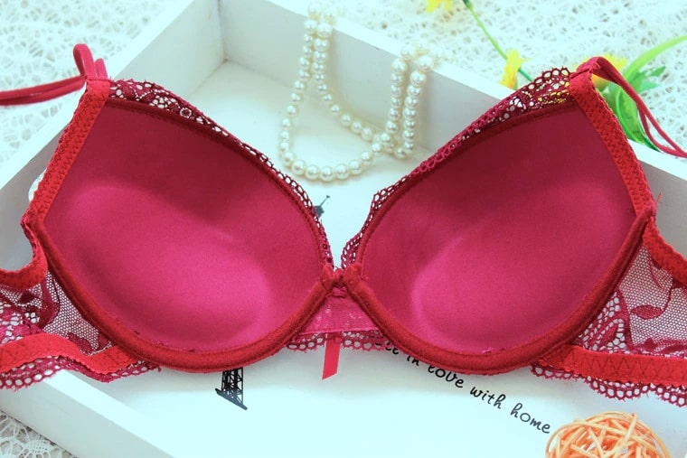 Trendy Lace Pushup Bra & Panty Combo Bucket Berry